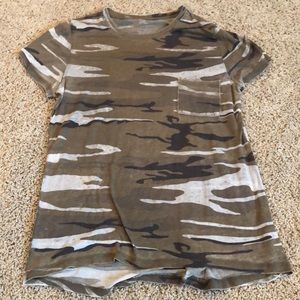camo short sleeve tee with pocket